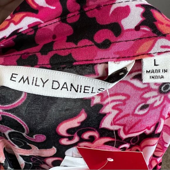 Emily Daniels black pink and orange floral print button down top size large NWT - Picture 7 of 8